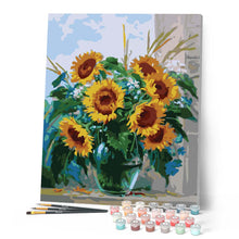 Load image into Gallery viewer, Transparent vase and sunflowers