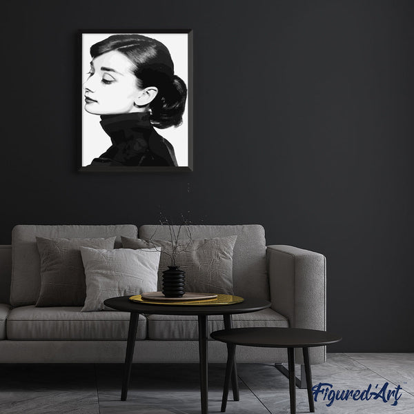 Paint by numbers | Woman wearing black clothes | easy portrait | Figured'Art