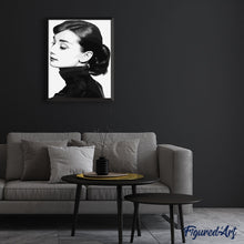 Load image into Gallery viewer, Paint by numbers | Woman wearing black clothes | easy portrait | Figured'Art