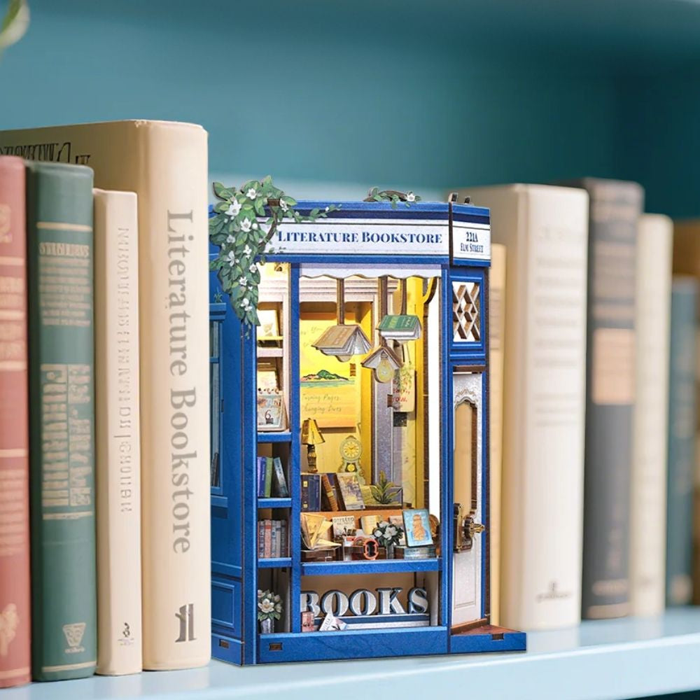 DIY Book Nook Kit - Literature Bookstore