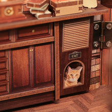Load image into Gallery viewer, Kit Miniature House - Corner Coffee Shop