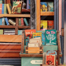 Load image into Gallery viewer, Kit Miniature House - Jack's Bookery