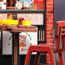 Load image into Gallery viewer, Kit Miniature House - Uncle Joe's Pizzeria