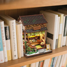Load image into Gallery viewer, Kit Miniature House - Kurihara Sweets