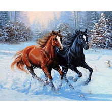 Load image into Gallery viewer, Diamond Painting - Two Horses in Winter