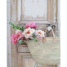 Load image into Gallery viewer, Diamond Painting - Bag and flowers