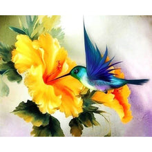 Load image into Gallery viewer, Diamond Painting - Hummingbird flitting