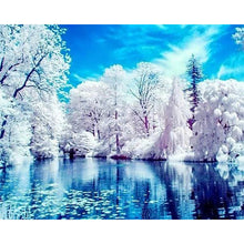 Load image into Gallery viewer, Diamond Painting - Lake in Winter