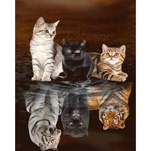 Load image into Gallery viewer, Diamond Painting - Kitten Reflection