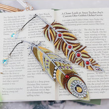 Load image into Gallery viewer, Diamond Painting 6x Bookmark - Feather