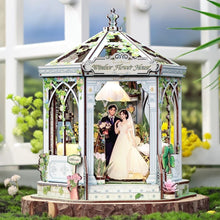 Load image into Gallery viewer, Kit Miniature House - Windsor Flower House