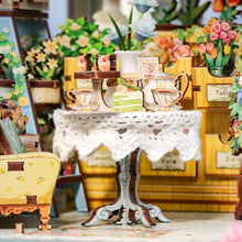 Load image into Gallery viewer, Kit Miniature House - Windsor Flower House