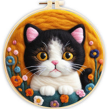 Load image into Gallery viewer, Needle Felting kit - Black and White Cat