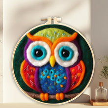 Load image into Gallery viewer, Needle Felting kit - Huge-Eyed Owl