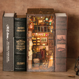 DIY Book Nook Kit - Magic Pharmacist