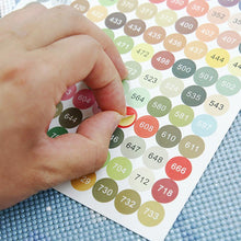 Load image into Gallery viewer, Diamond Painting 572 Round DMC Labels
