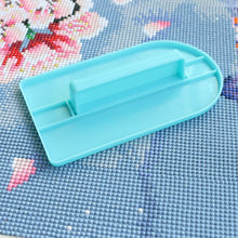 Load image into Gallery viewer, Diamond Painting Pressing Plate in 4 Colors Accessories