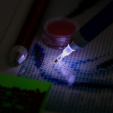 Load image into Gallery viewer, Diamond Painting LED Pen in 6 Colors Accessory