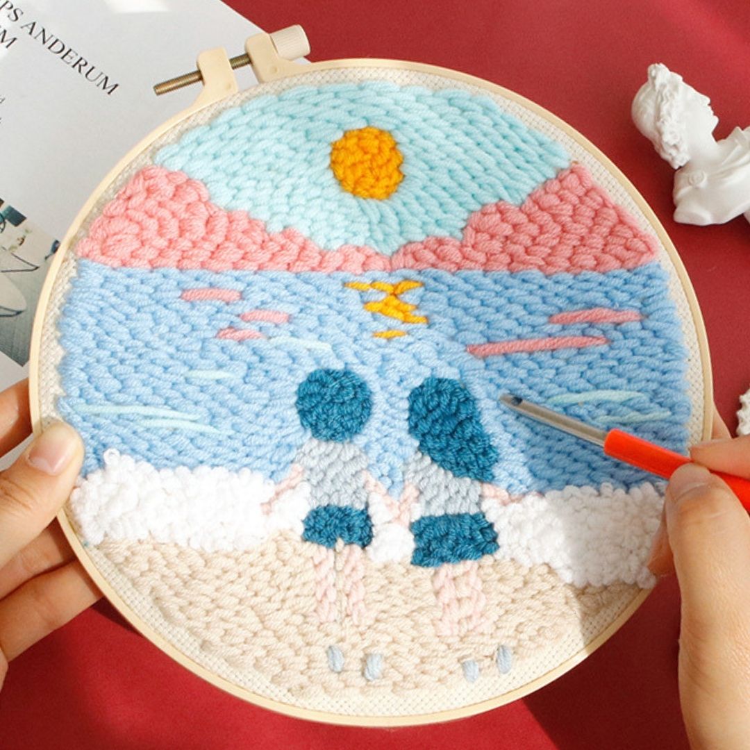 Punch Needle Kit - A Walk under the Moon – Figured'Art