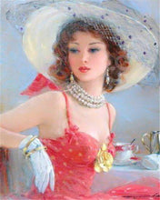 Load image into Gallery viewer, Diamond Painting - Elegant in Red