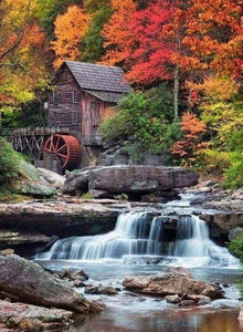 Diamond Painting Framed - Mountain Cabin and Cascade